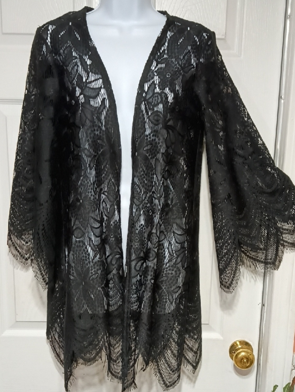 Love Fire Lace Duster With Wide 3/4  Arms